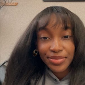 Meet your Posher, Ayomide